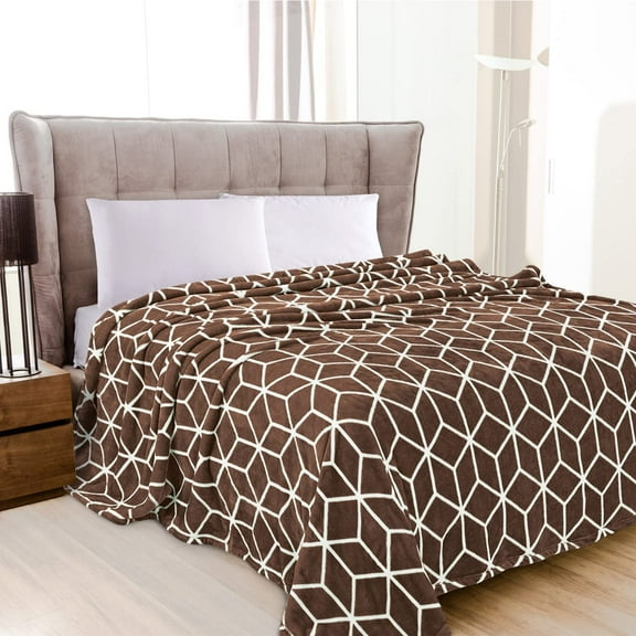 Mocassi Flannel Fleece Throw Blanket, Cube Print, Lightweight and Cozy Material, All Season Suitable, Full/Queen, Chocolate Brown