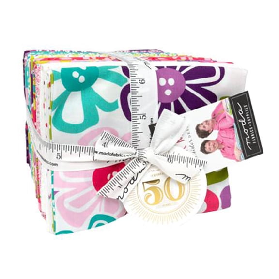 Moda - Pick Me Fat Quarter Bundle by Me and My Sister Designs 34 pcs