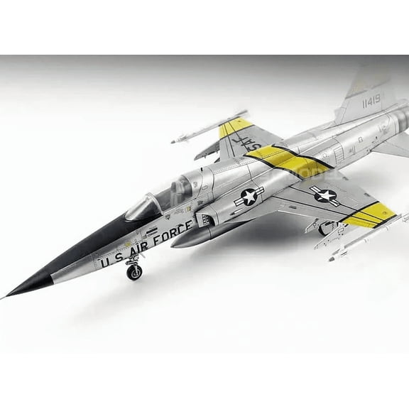 Model Assembly Aircraft Kit DM720013 US F-5E Tiger II Fighter (Early Version) 1/72