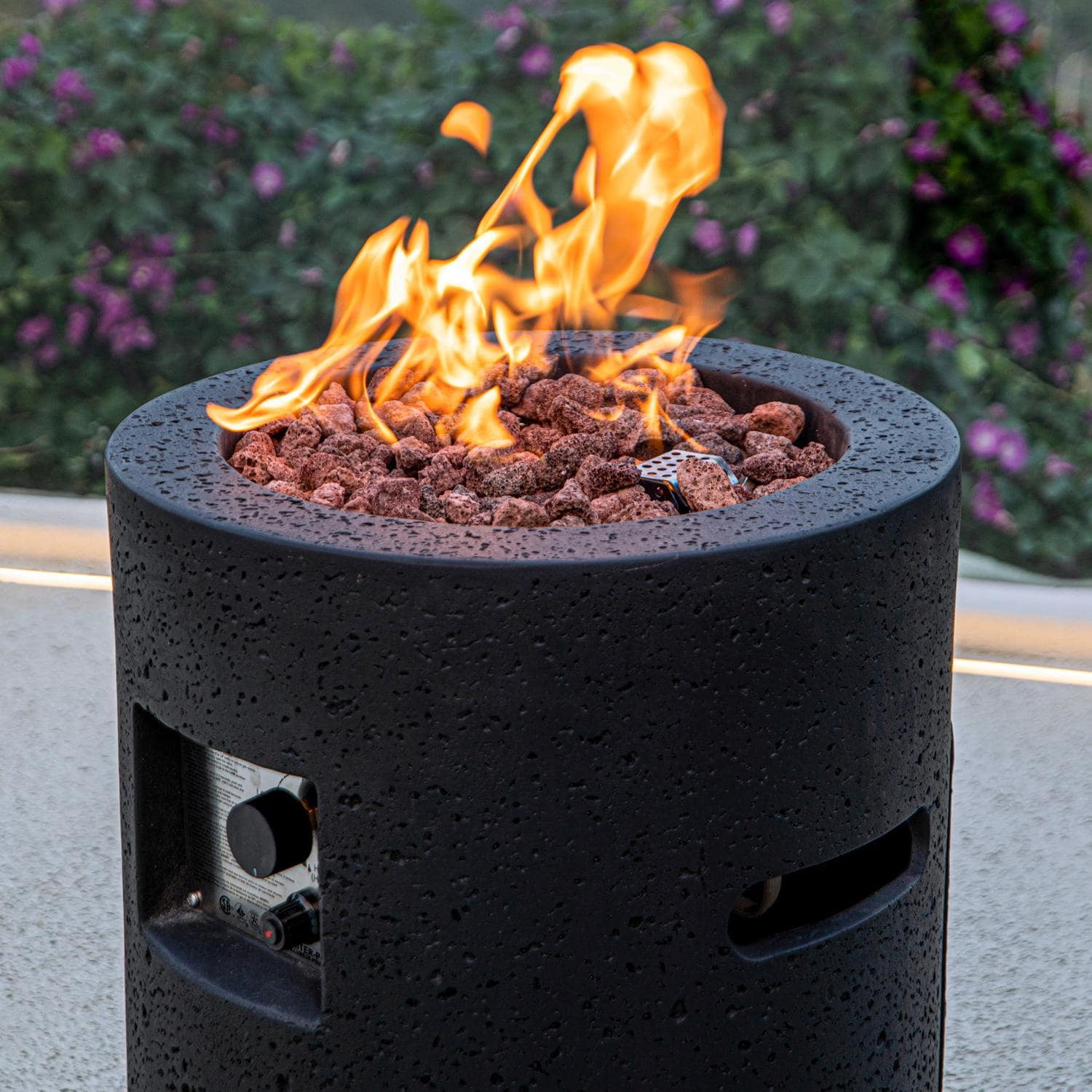 Black Gas Free-standing Fire Pit Table with Lava Rocks