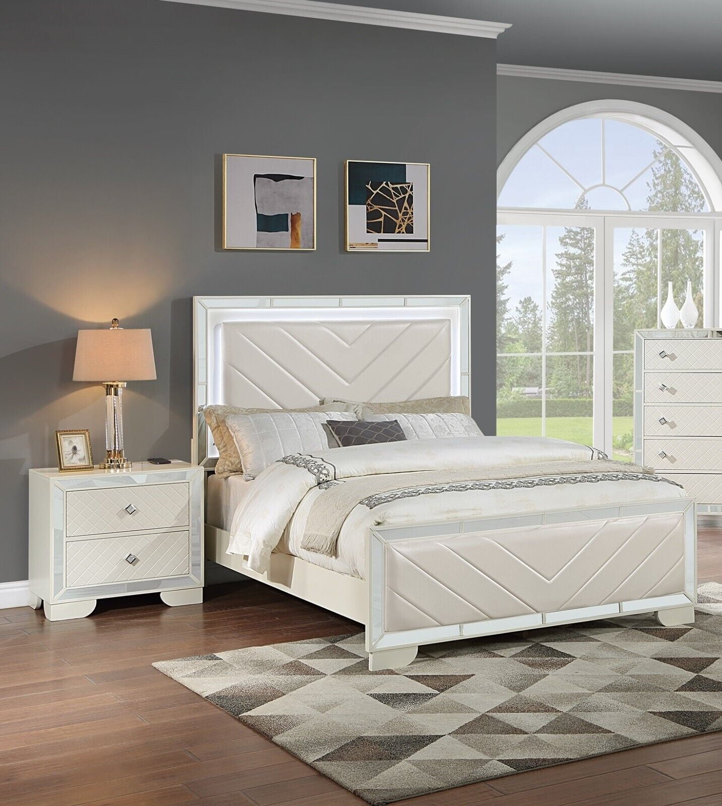 Sonia Bedroom Set Brown / Cream J\u0026M Furniture, image size:1432x1600