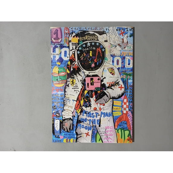 Modern Graffiti Art Canvas, Astronaut Graffiti Wall Decor, Astronaut Wall Decor, Astronaut, Astronaut Lover Gift Art, Spaceman Wall Decor, Canvas Wall Decor - Rolled Canvas