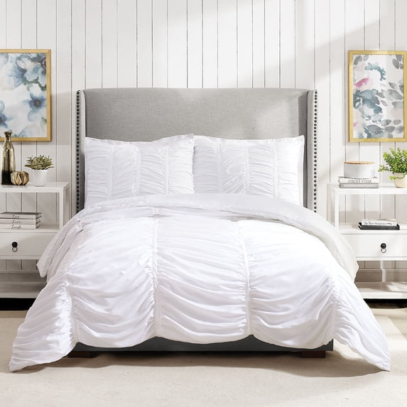 Modern Heirloom Emily White 3-Piece Pleated Comforter Set, Full/Queen