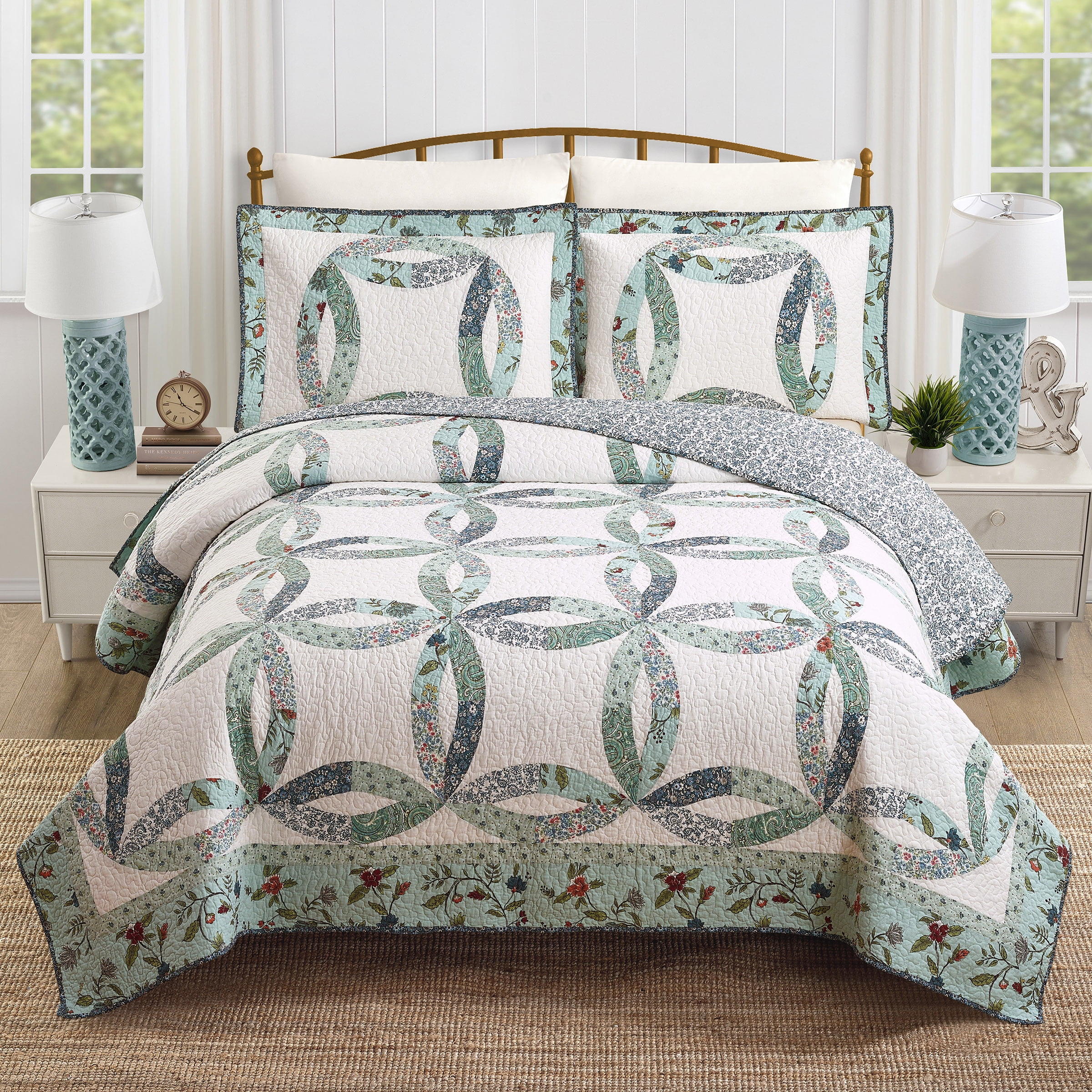 MODERN HEIRLOOM Felicity Wedding Ring 3-Piece Quilt Set - Lightweight Floral Quilt & 2 Shams, Full/Queen Size, Blue