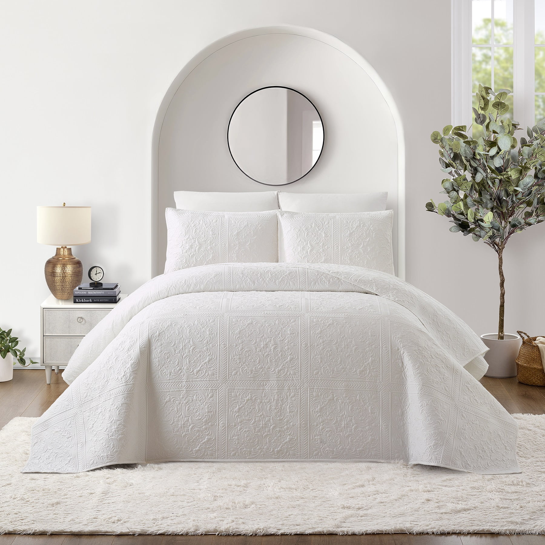 White Full/Queen Microfiber Reversible Bedspread Set