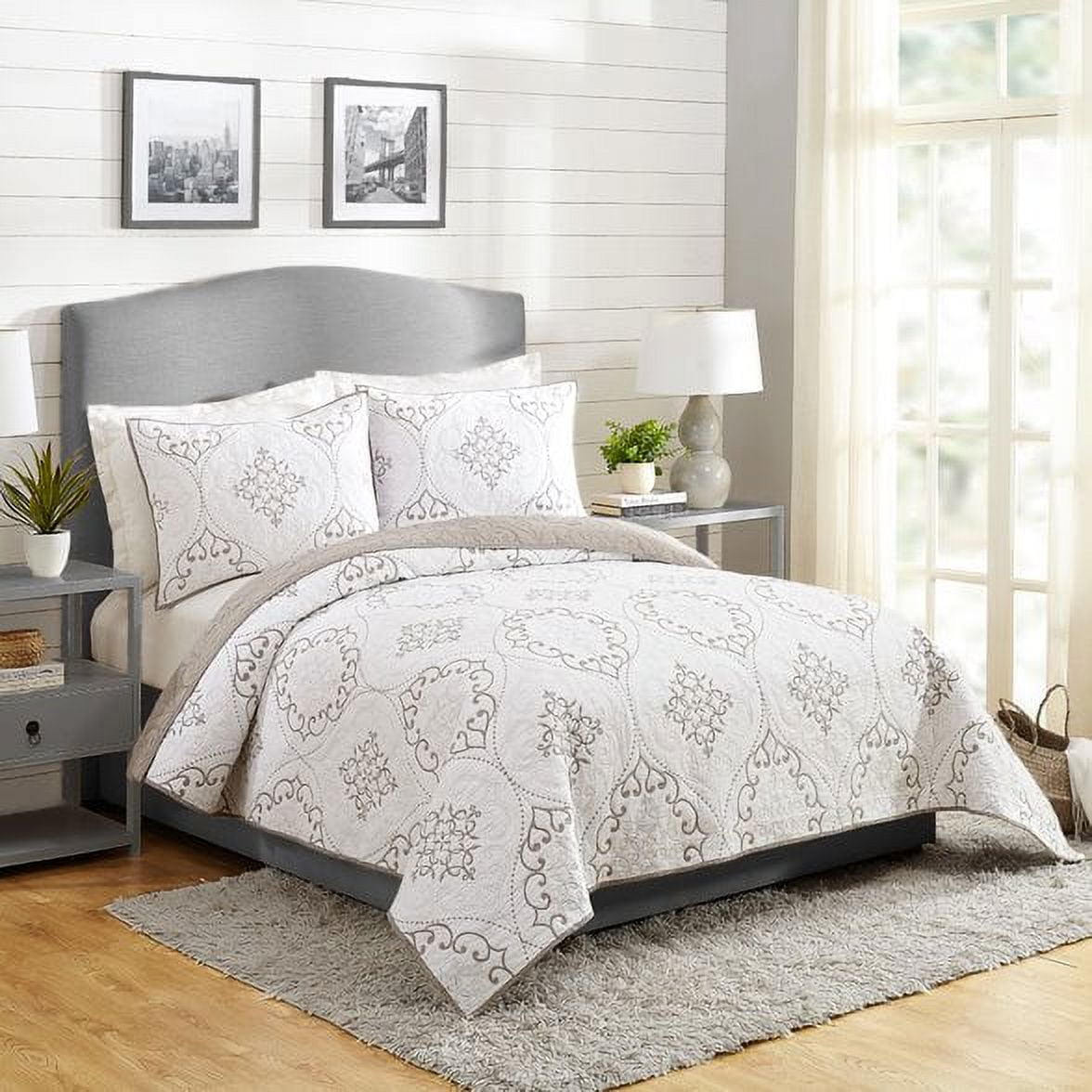 Gray and White Cotton King Reversible Quilt Set