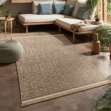 Modern In- & Outdoor Rug Boho Design with Atzec Pattern