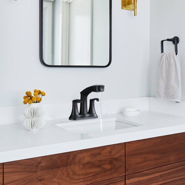 Modern Matte Black 4 Inch Bathroom Centerset Pull Out Faucet with Pull