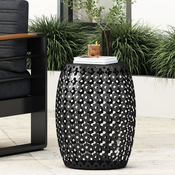 Modern Metal Side Table with Clean Lines / Suitable for Various Spaces