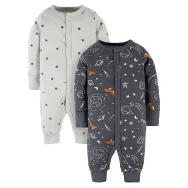 Gerber Modern Moments Baby Boys Coverall – 3-6 Months – Gray/Black Stars – Long Sleeve