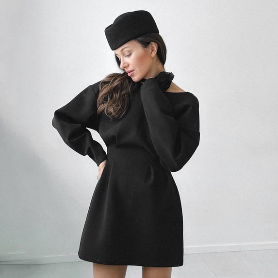 Modern Muse V-Back Dress (M, Black)