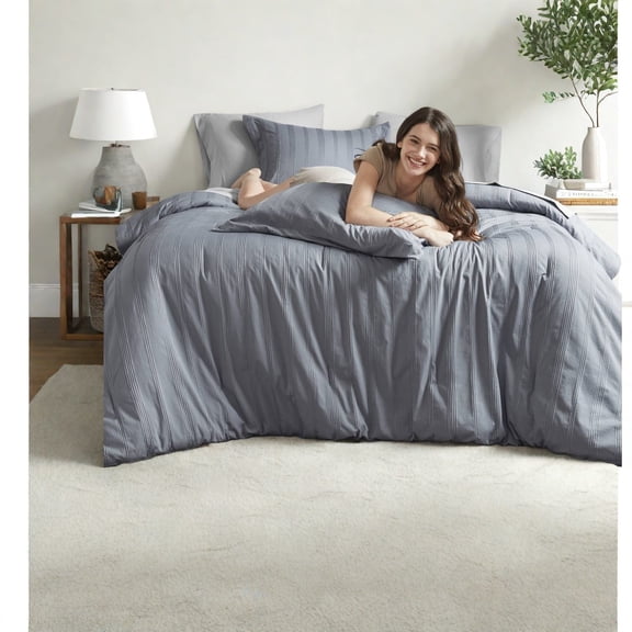 Modern Queen Bedding Sets Soft Woven Polyester with Striped Design for Cozy Home Comfort