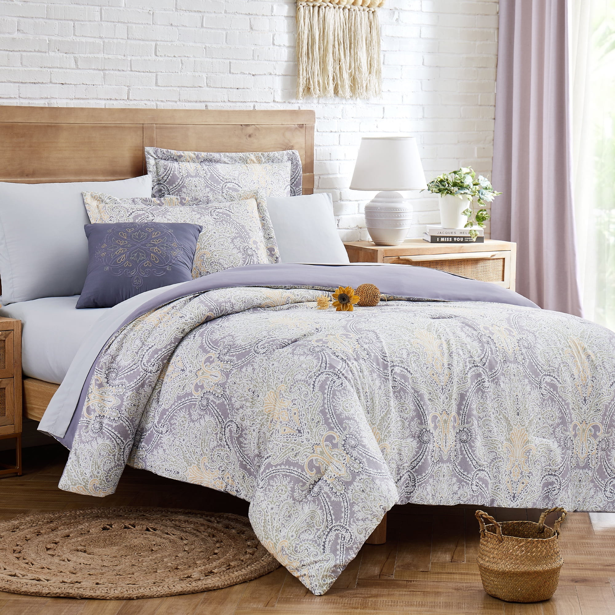 King White Microfiber Reversible Bedding Set with Decorative Pillows