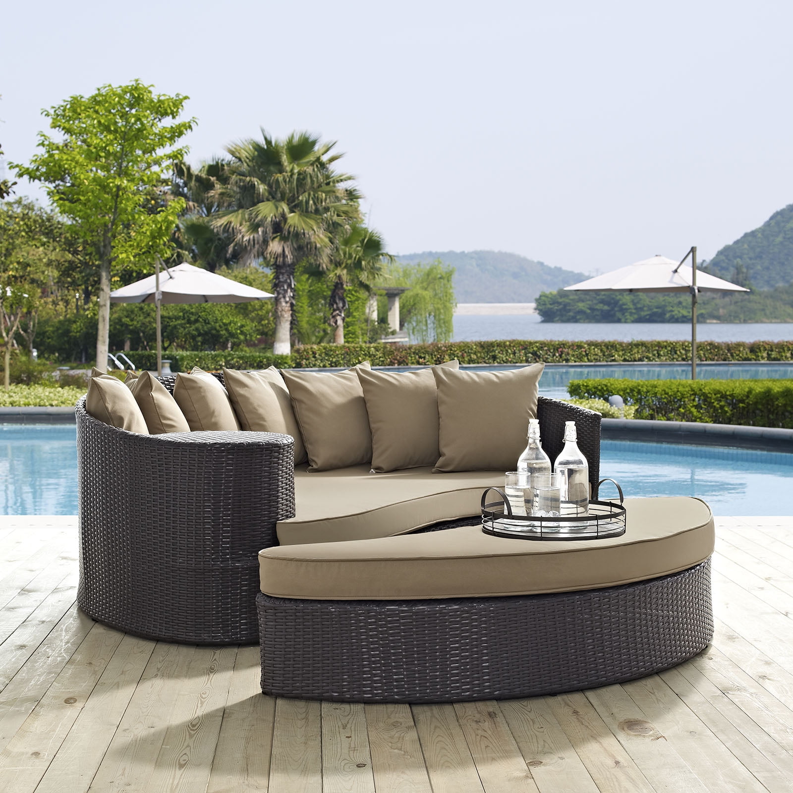 Espresso Mocha Wicker Rattan Outdoor Patio Daybed with Cushions