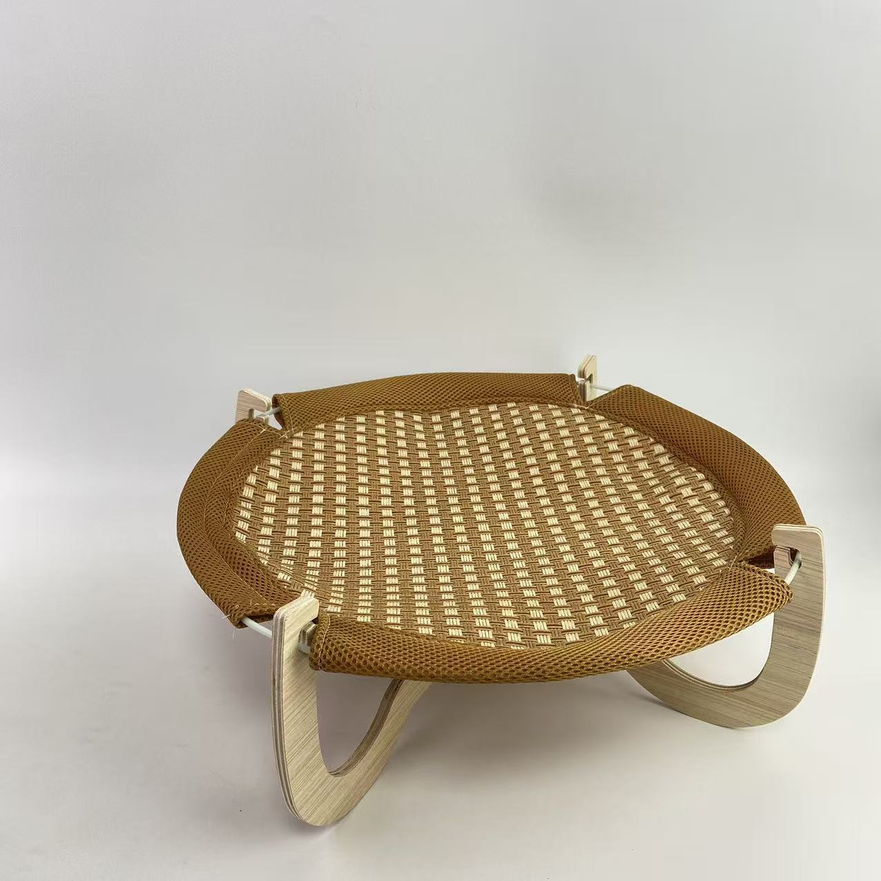 Moikdeyua Pet furniture, Elevated Cat Bed for Average Cats, Dog Bed for Miniature Dogs, with Removable Washable Mesh, for Pets up to 20 lb, Oval - 15 x 15 x 6 in
