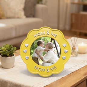 Gold Heart Patterns Yellow Resin Tabletop Picture Frames