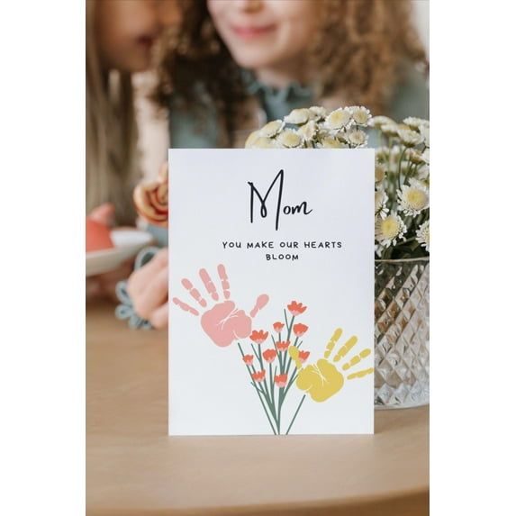 Mom's Heart Bloom Card – Handprint Design with Flowers – Perfect for Mother's Day, Birthdays, or Just Because – Envelope Included