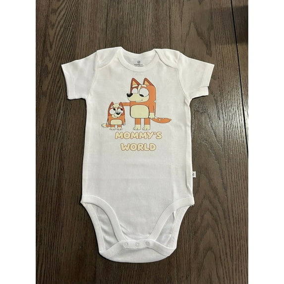 Mommy'S World Bluey Bodysuit, Baby Bluey Clothes, Baby Bluey, Baby Onesie, Bib, Baby Bib, Mommy'S Girl Bib, Mommy'S Girl Onesie Cute Baby Onesie, BABY BODYSUIT LAT 4424
