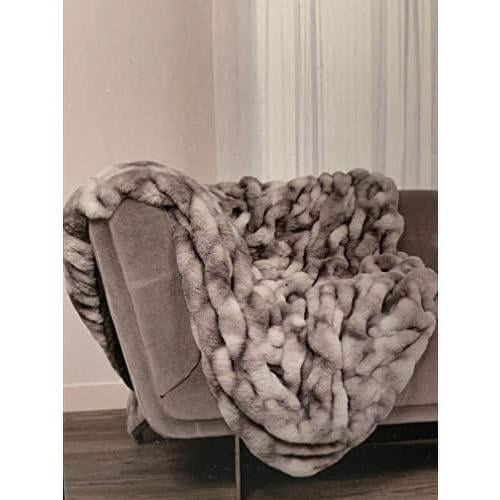 Mon Chateau Luxury Collection Faux Fur Throw, Ruched Gray.