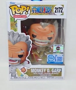 Monkey D Garp 2172 Exclusive Vinyl Figure With Protector One Piece