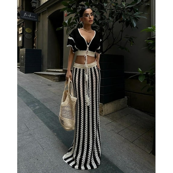 Monochrome Harmony Crochet Top and Skirt Set (M, Black)