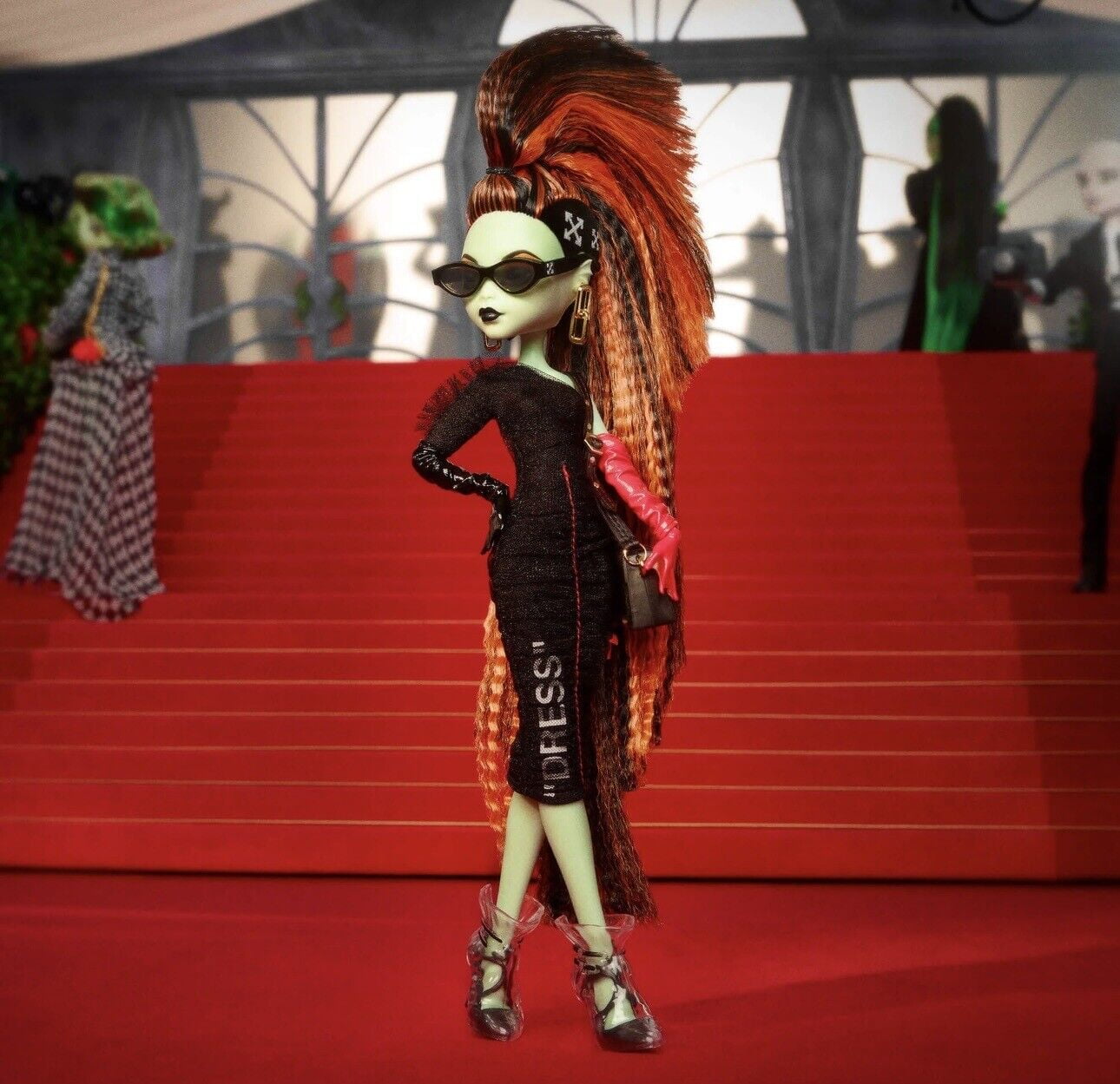Monster High Electra Melody Doll c/o Off-White