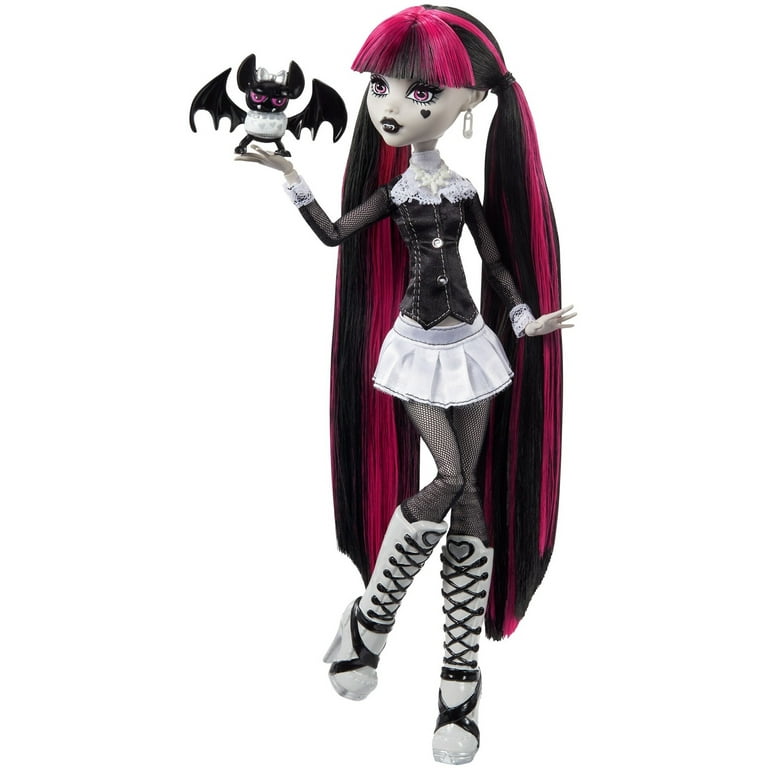 Monster High Reel Drama Draculaura Doll & Pet, Black & White Look, Mini &  Life-Sized Movie Posters 