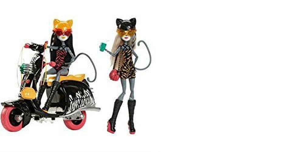 Monster High Werecats Sisters and Scooter - image 1 of 8