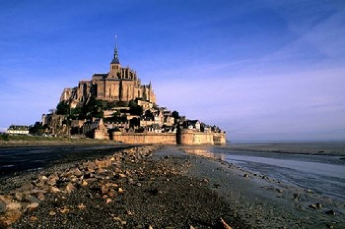 Mont St Michel Island Fortress Normandy Canvas Art - Bill Bachmann DanitaDelimont (36 x 24)