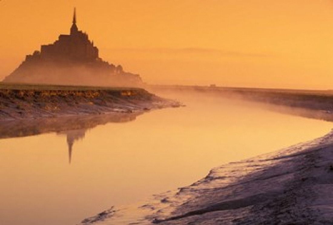 Mont St Michel Normandy France Canvas Art - Walter Bibikow DanitaDelimont (27 x 18)