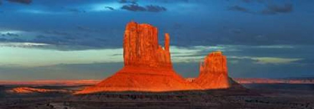Monument Valley Arizona Canvas Art - Frank Krahmer (10 x 20)