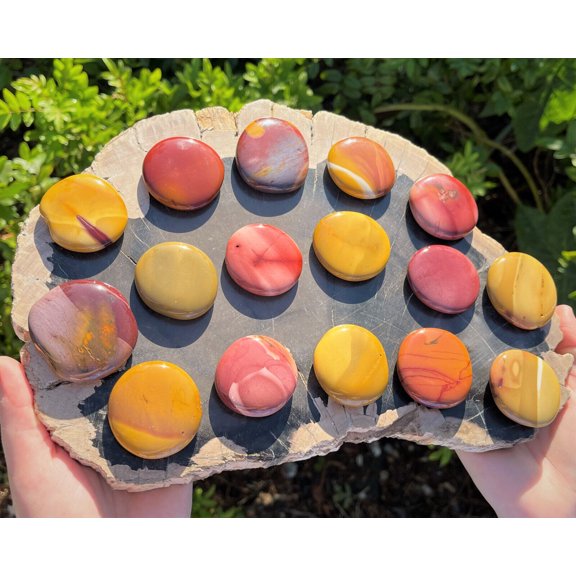 Mookaite Palm Stone MEDIUM (Smooth Polished Mookaite Gemstone Worry Stone)