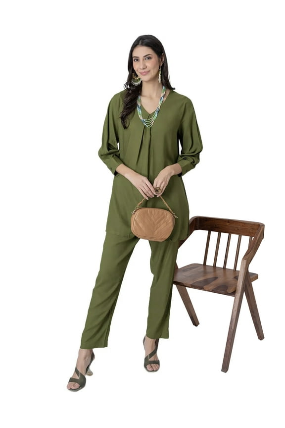 Elegant 2-Pc V-Neck Coord Set, Inverted Pleat Viscose Kurta with Broad Cuff Sleeves & Pockets