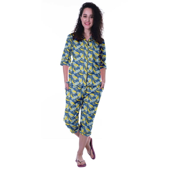 Moomaya Printed Cotton 3/4 Sleeve Shirt With Capri 2 Piece Nightwear Set Sleepwear For Womens