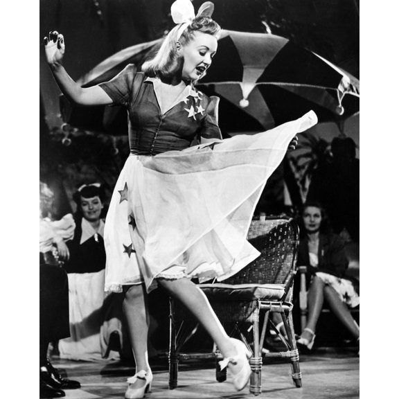 Moon Over Miami Betty Grable 1941. Tm And Copyright � 20Th Century Fox Film Corp. All Rights Reserved. Courtesy: Everett Collection. Photo Print (8 x 10)
