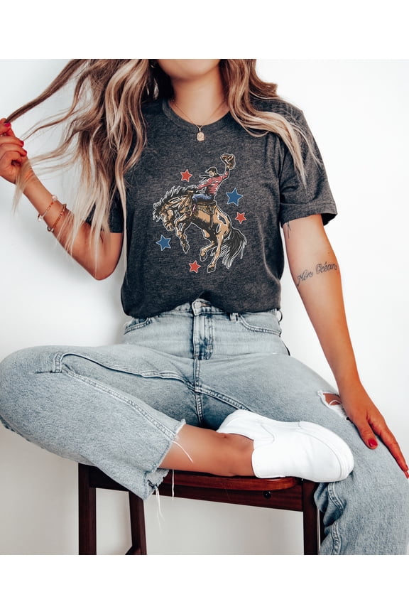 Retro Rodeo Cowboy T-Shirt Patriotic Bronc Rider Graphic Tee for Men Women Western Horseback Riding Shirt Country Style Vintage USA Tee Cowboy Shirt
