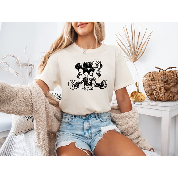 Moonlight Apparel Vintage Cartoon Couple T-Shirt Cute Hand-Drawn Graphic Tee for Couples Women Teens Soft Unisex Love Shirt for Valentine's Everyday Wear