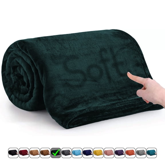 Moonlight20015 Plush Throw Emerald Green Fleece Blanket Super Soft Warm & Lightweight Ideal for All Seasons