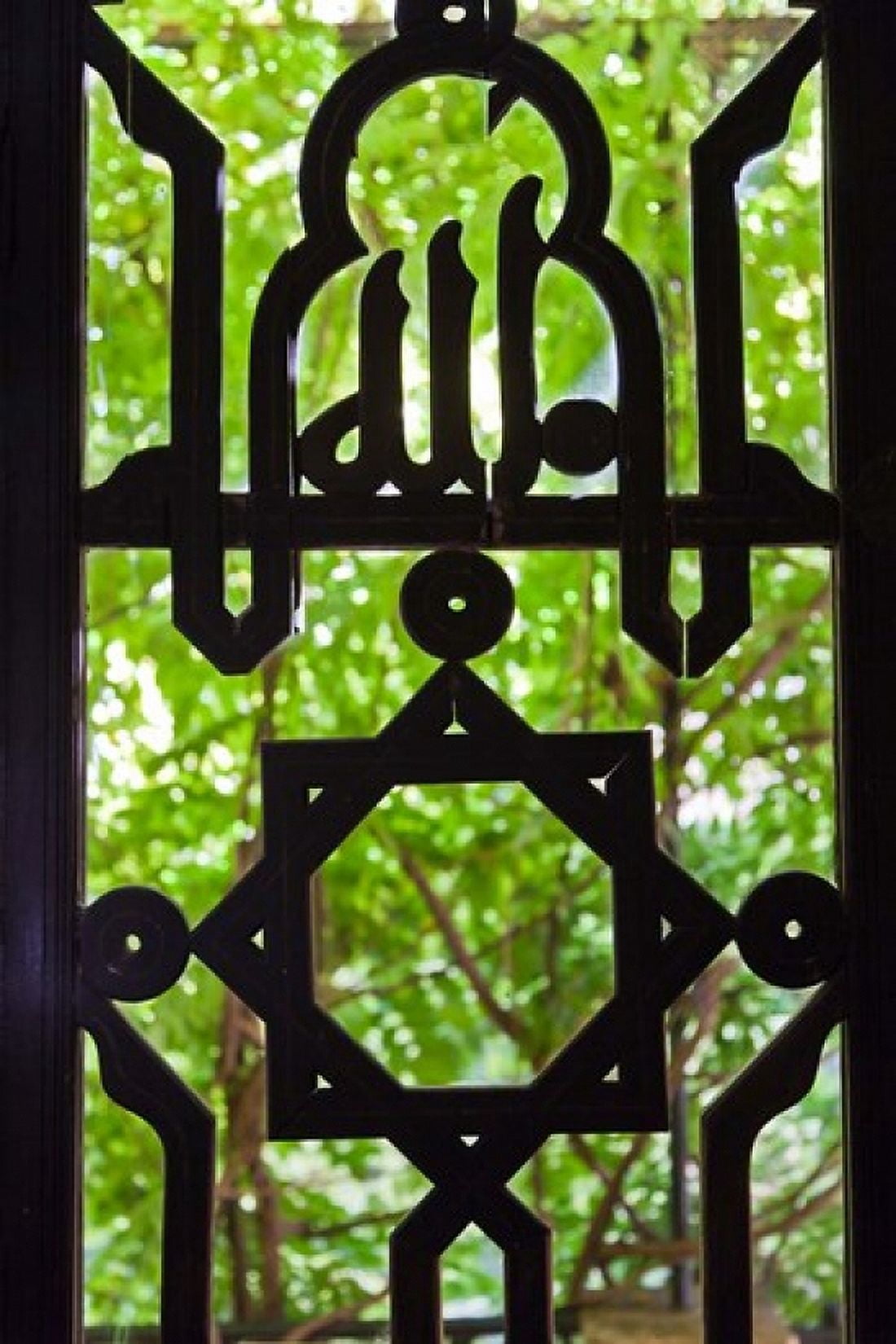Moorish Window The Alcazar Seville Spain Canvas Art - Walter Bibikow DanitaDelimont (25 x 38)