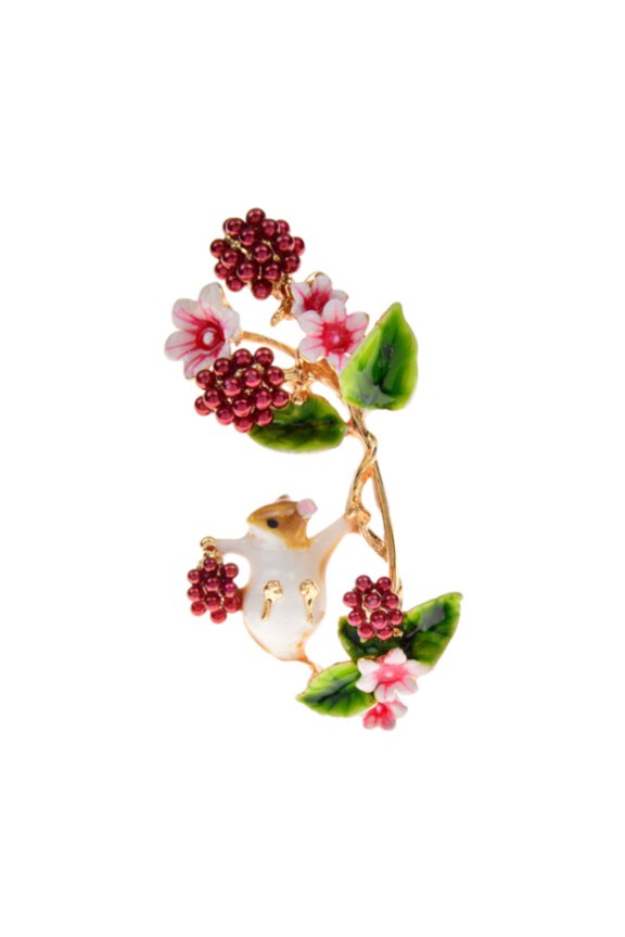 Squirrel Lapel Brooch Pin Decoration Cute Metal Creative Handmade Collar Pin for Red