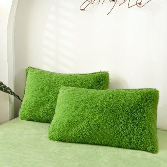 MorroMorn Decorative Pillows Covers, 2 Packs Faux Fur Pillow Cases Standard Size, Luxury Shaggy Throw Pillowcase Cushion Shams with Zipper Home Decor for Couch Sofa Bed Room Soft (Green, Standard)