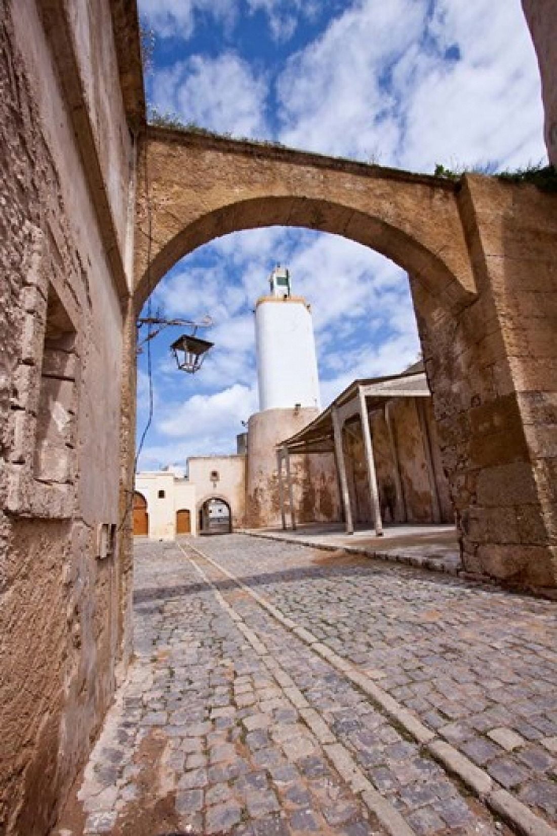 Mosque in el Jadida Morocco Canvas Art - William Sutton DanitaDelimont (23 x 34)