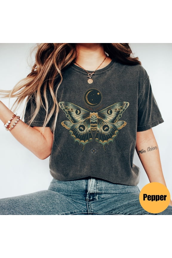 Moth Shirt Luna Moth Witchy Shirt Goblincore Shirt Celestial Shirt Goblincore Clothing Mot