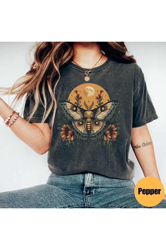 Moth Shirt Luna Moth Witchy Shirt Goblincore Shirt Celestial Shirt Goblincore Clothing Mot