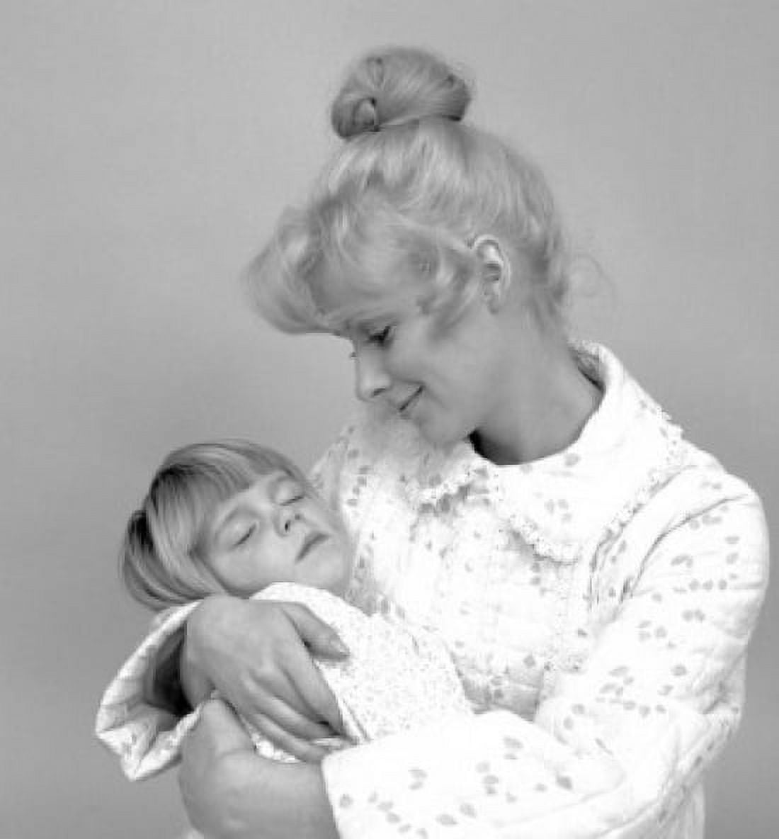 Mother holding sleeping child Canvas Art - (18 x 24)