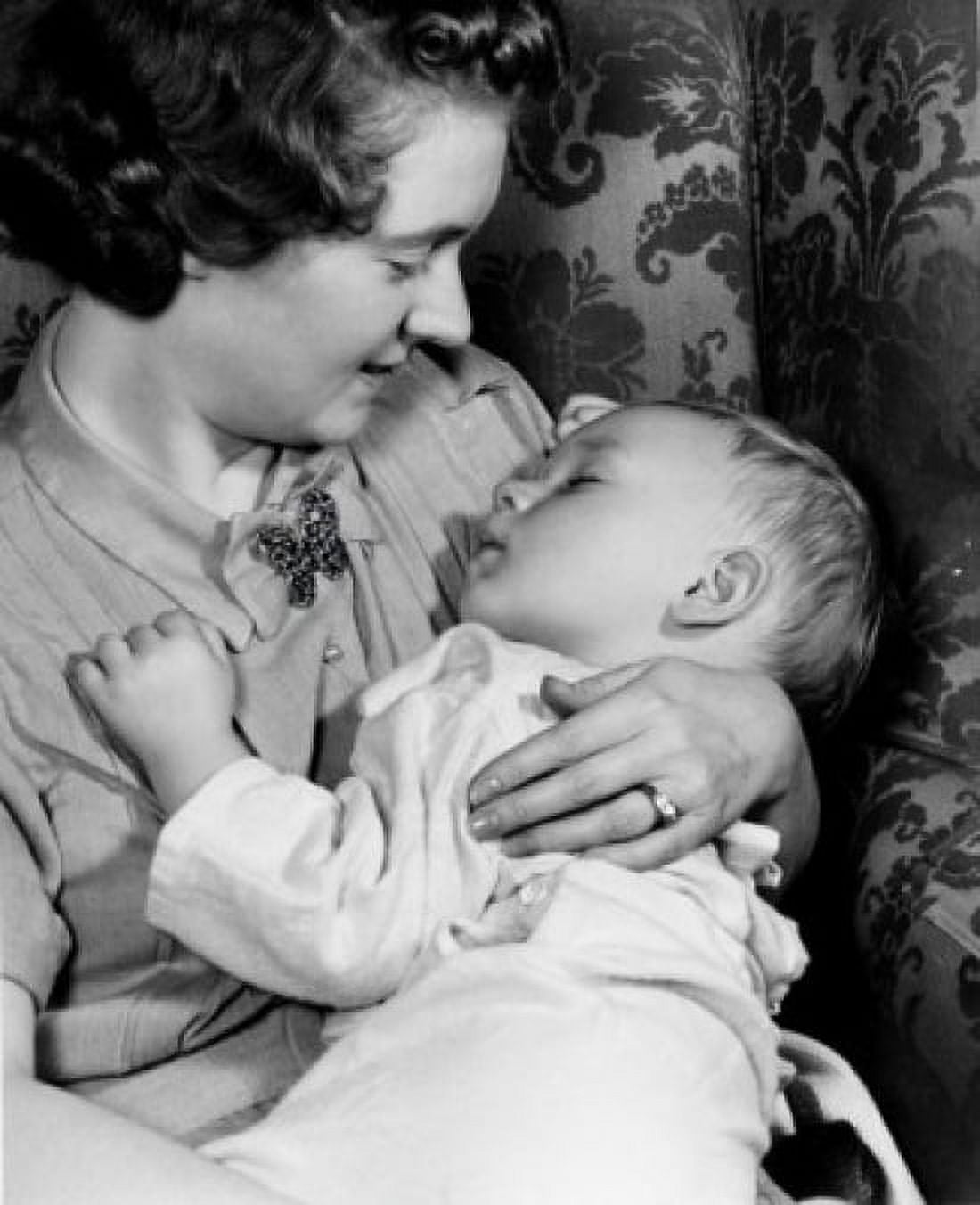 Mother holding sleeping child Canvas Art - (24 x 36)