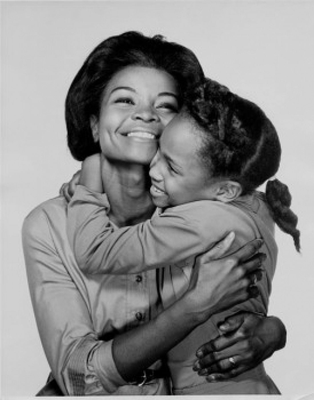 Mother hugging her daughter Canvas Art - (18 x 24)
