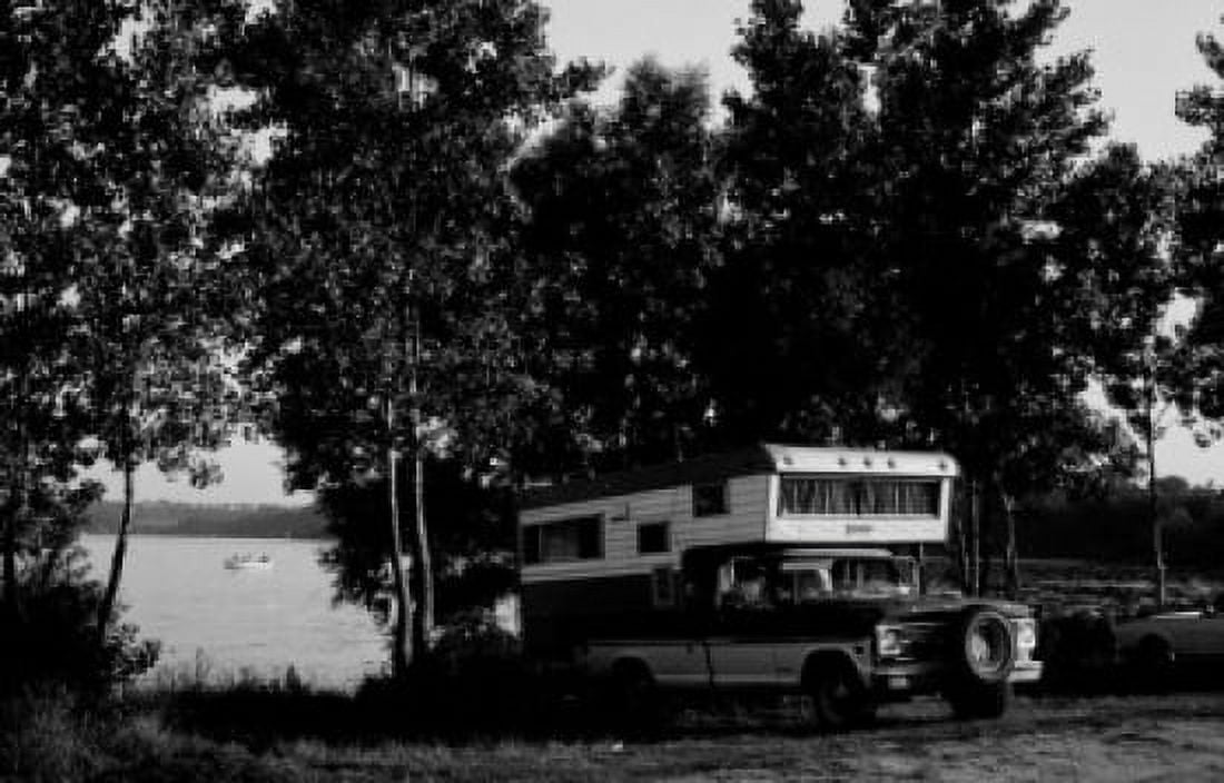 Motor home parked by lake Canvas Art - (18 x 24)