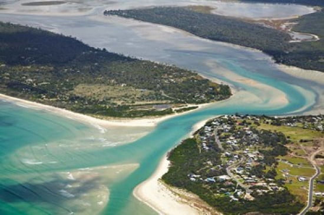 Moulting Lagoon Great Oyster Bay Freycinet Australia Canvas Art - David Wall DanitaDelimont (29 x 19)