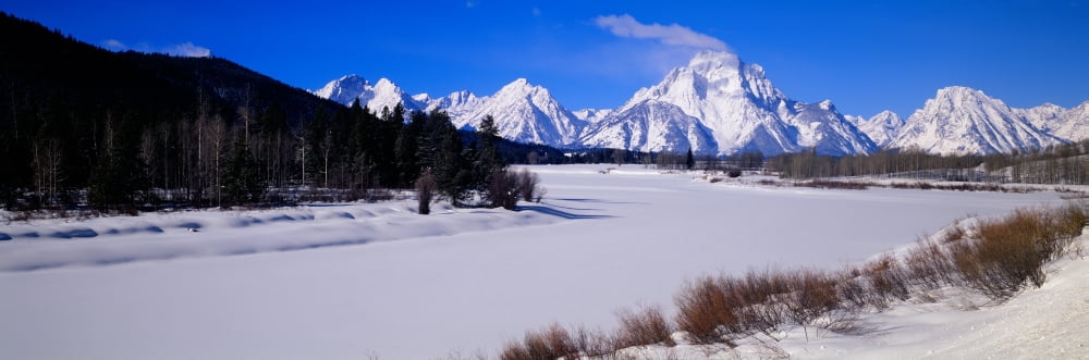 mount-moran-in-grand-teton-national-park-near-jackson-wyoming-canvas